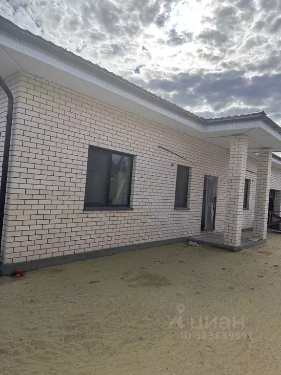 Дом в Пензенская область, Пензенский район, Богословский сельсовет, с. ... - Фото 1