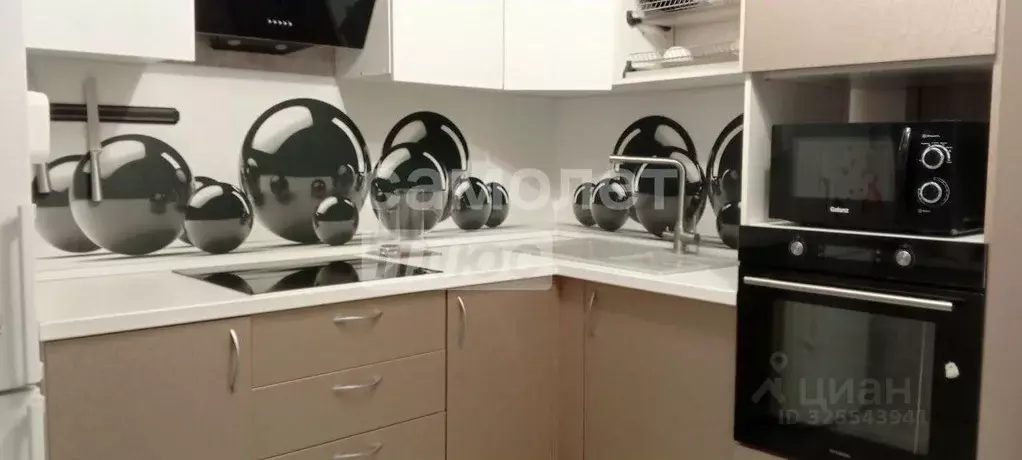 3-к кв. Челябинская область, Челябинск Молдавская ул., 11 (73.0 м) - Фото 1