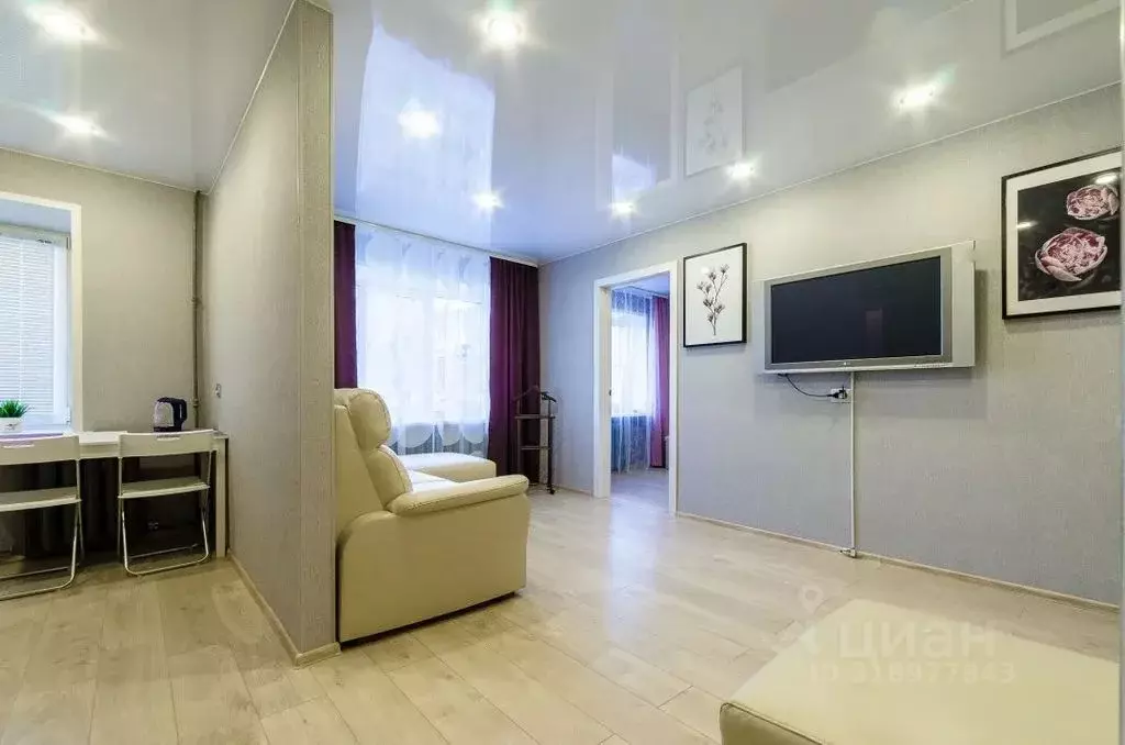 2-к кв. Псковская область, Псков наб. Реки Великой, 6 (50.0 м) - Фото 1