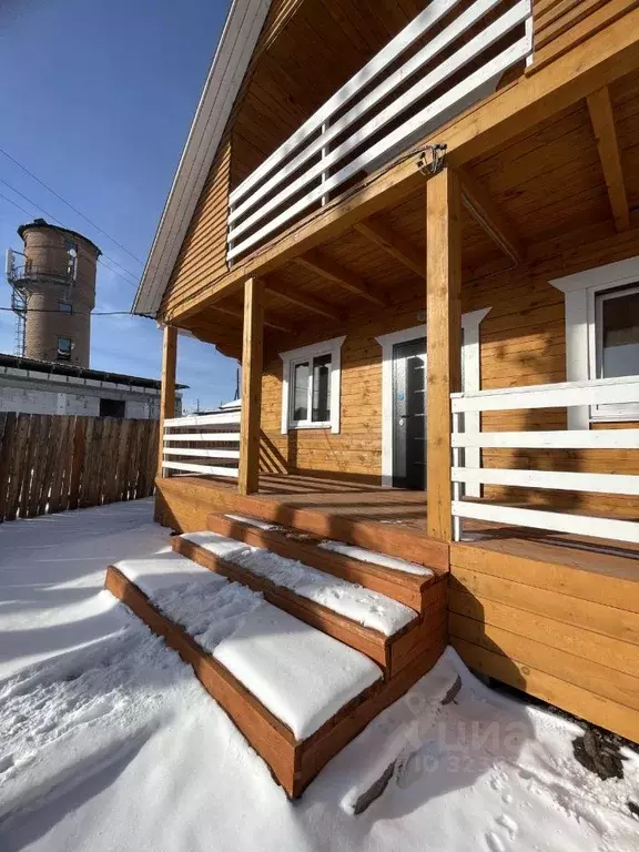 Дом в Иркутская область, Иркутский муниципальный округ, д. Куда пер. ... - Фото 1