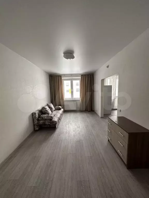 10 и более-к. квартира, 35 м, 1/10 эт. - Фото 0