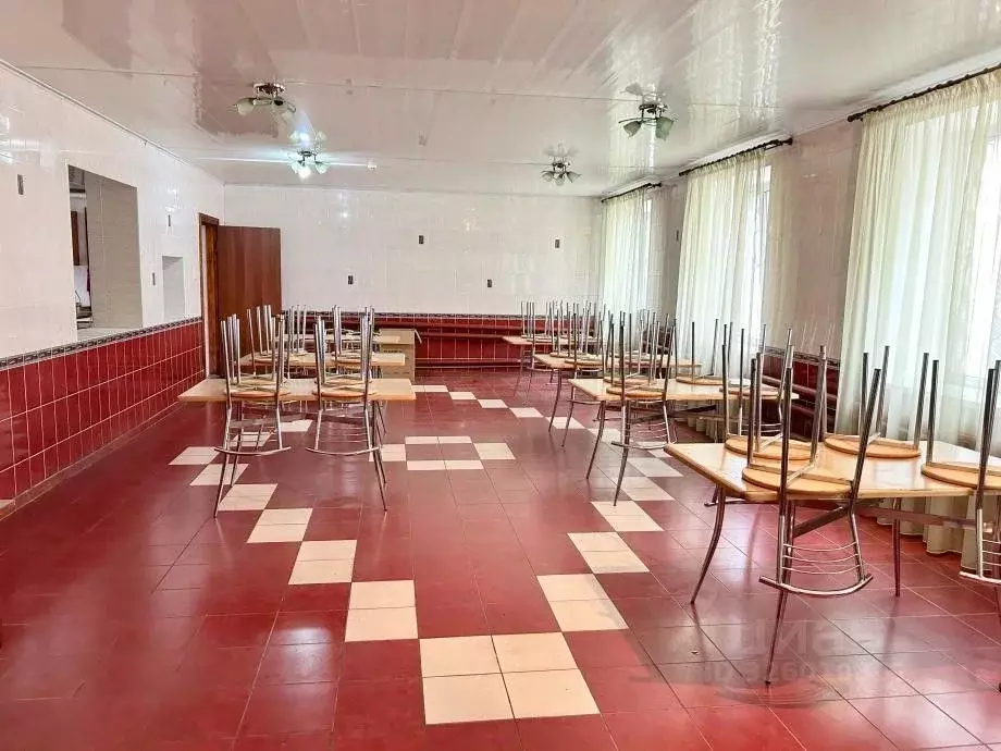 Производственное помещение в Саратовская область, пос. Зоринский с2 ... - Фото 1