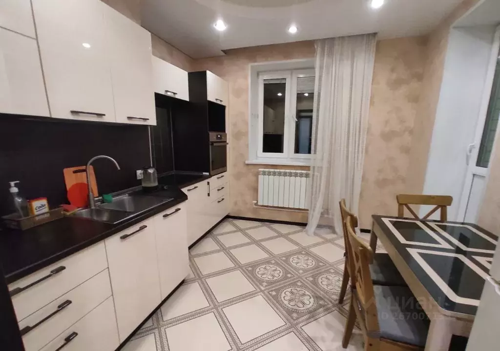 1-к кв. Татарстан, Казань Горки-3 мкр, ул. Дубравная, 34 (54.0 м) - Фото 0