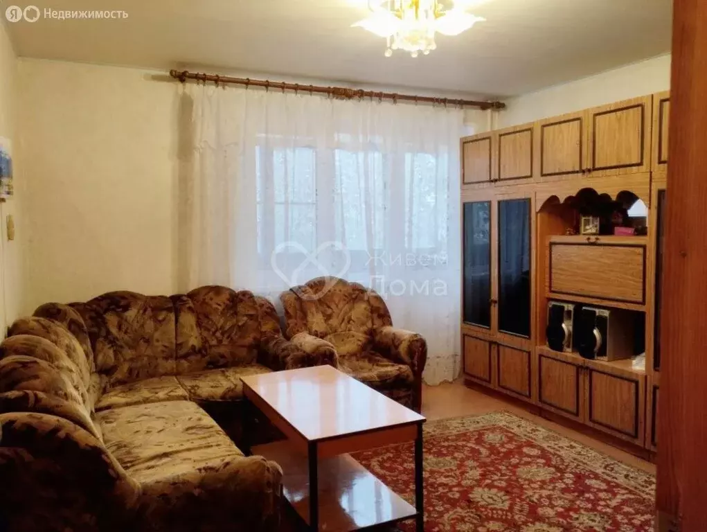 4-комнатная квартира: Волжский, Пионерская улица, 33 (57.6 м) - Фото 1