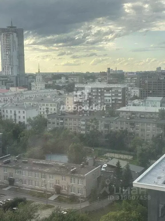 1-к кв. Свердловская область, Екатеринбург ул. Свердлова, 32Б (34.2 м) - Фото 0