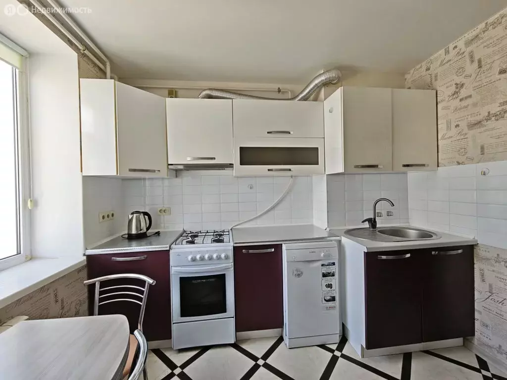 1-комнатная квартира: Евпатория, проспект Победы, 87 (46 м) - Фото 2