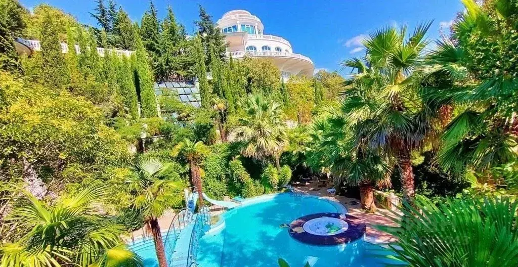 Дом в Крым, Ялта ул. Павленко, 8 (500 м) - Фото 1