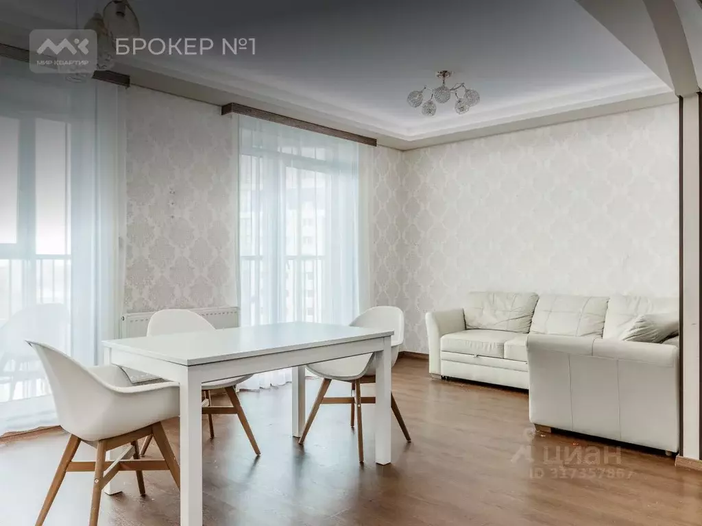3-к кв. Санкт-Петербург ул. Типанова, 25к1 (90.0 м) - Фото 1