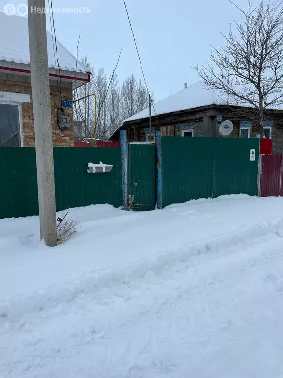 Дом в село Бакалы, Октябрьская улица, 72 (90 м) - Фото 0