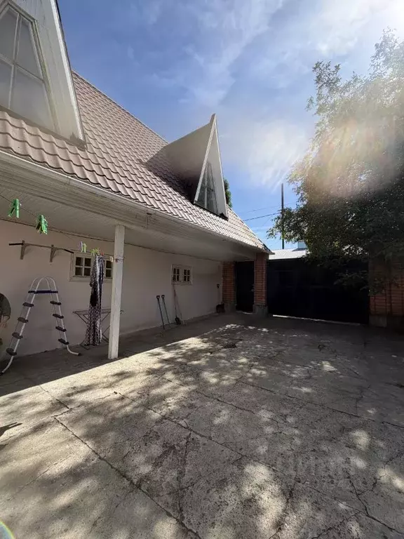 Дом в Карачаево-Черкесия, Черкесск Гвардейская ул., 10 (300 м) - Фото 2