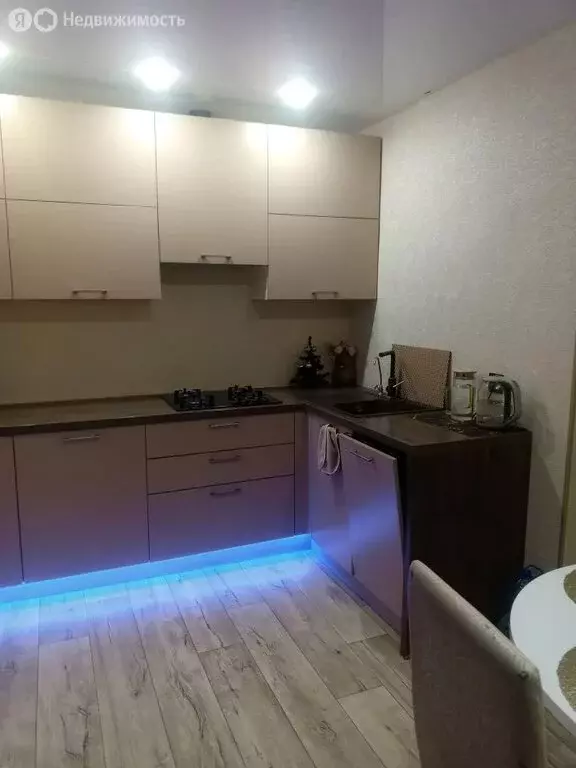 Дом в Свердловская область, Каменский муниципальный округ, село ... - Фото 1