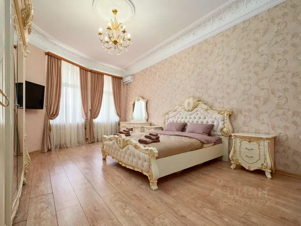 3-к кв. Ставропольский край, Кисловодск ул. Чкалова, 75 (187.0 м) - Фото 1