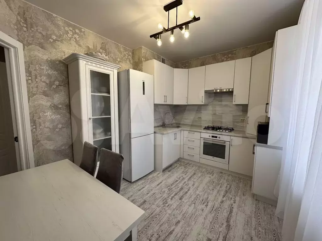 2-к. квартира, 60 м, 6/18 эт. - Фото 0