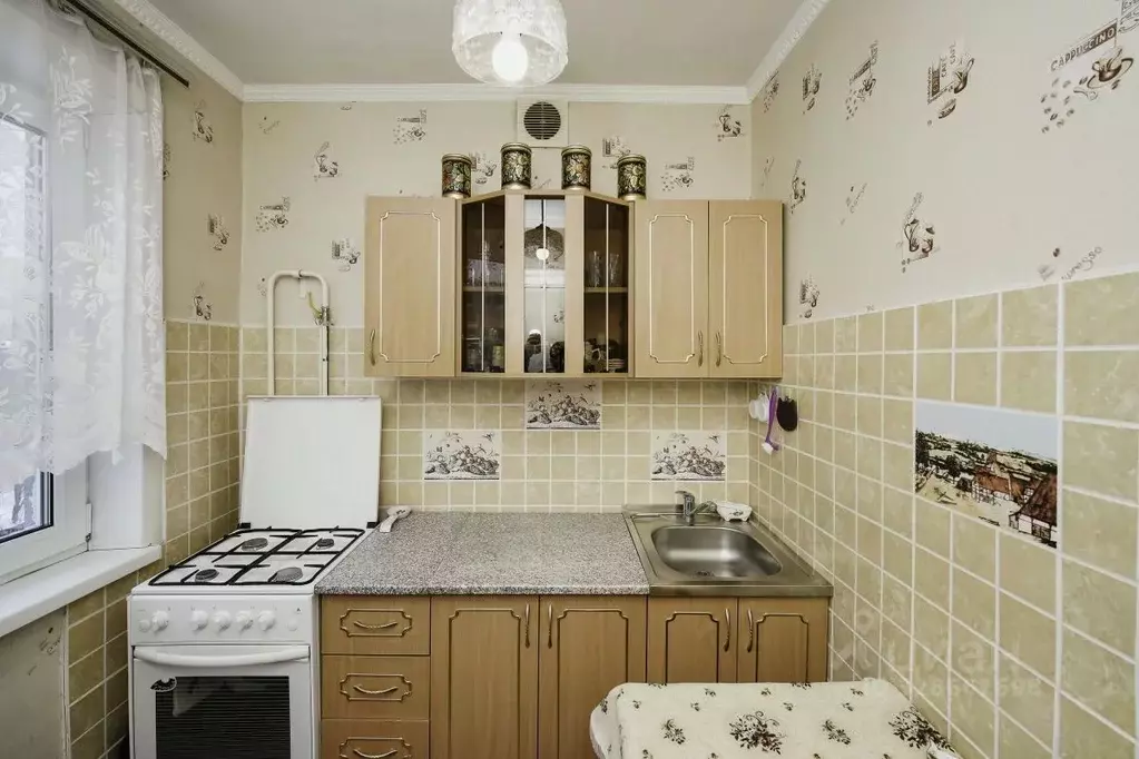 2-к кв. Омская область, Омск Солнечный мкр, ул. Комкова, 3 (45.0 м) - Фото 1