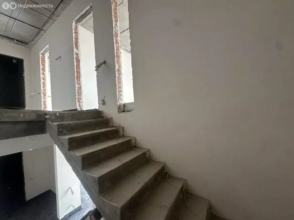 4-комнатная квартира: Владикавказ, Курская улица, 1 (145 м) - Фото 2