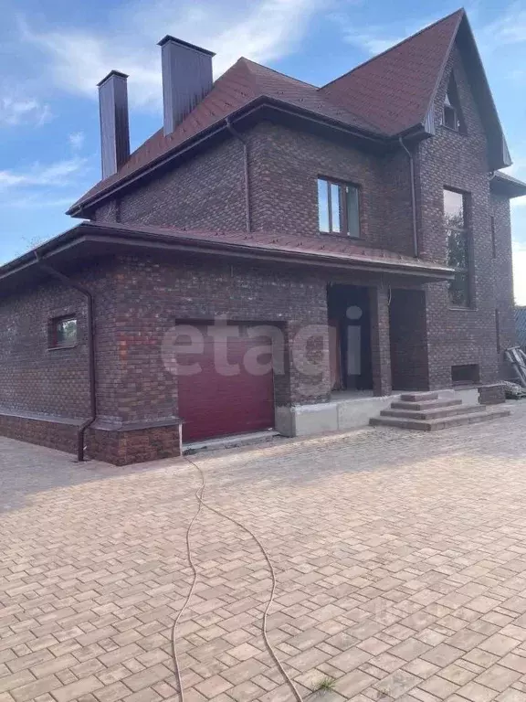 Дом в Брянская область, Жуковка ул. Мальцева (358 м) - Фото 1