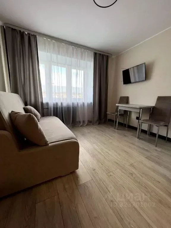 Студия Тюменская область, Тюмень ул. Мельникайте, 83 (21.0 м) - Фото 2