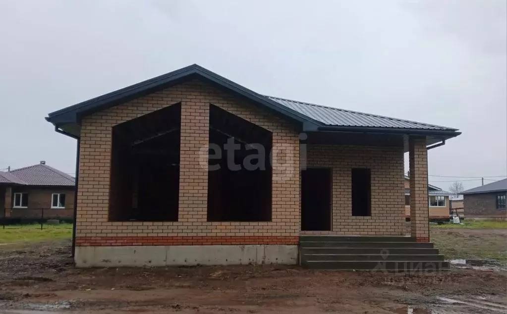 Дом в Башкортостан, Иглинский район, с. Акбердино ул. Марии Васильевой ... - Фото 1