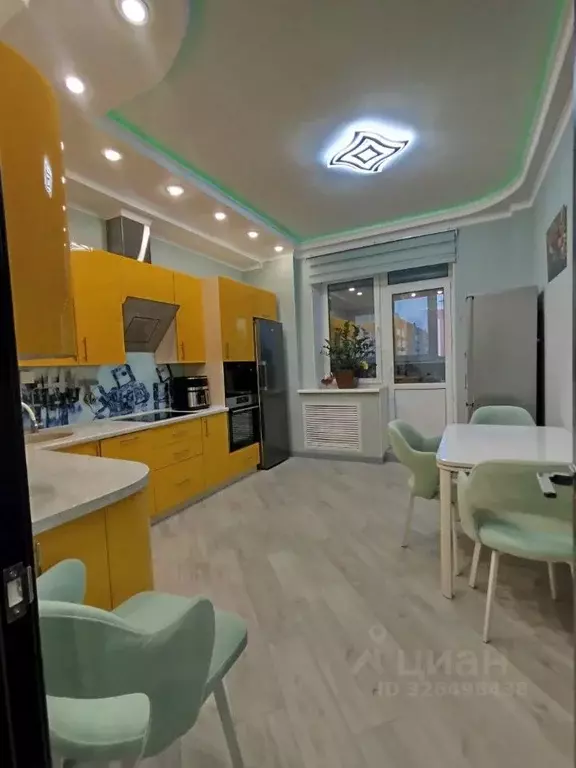 3-к кв. Курская область, Курск просп. Вячеслава Клыкова, 92 (85.5 м) - Фото 1