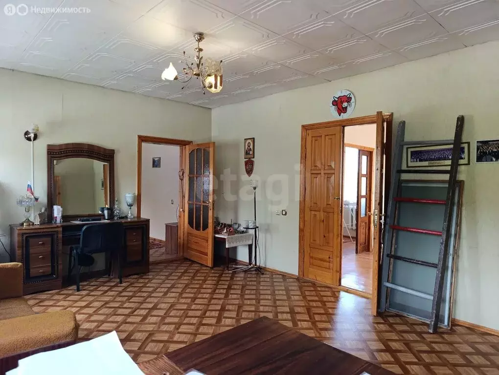 Дом в Симферополь, улица Генова (229 м) - Фото 1