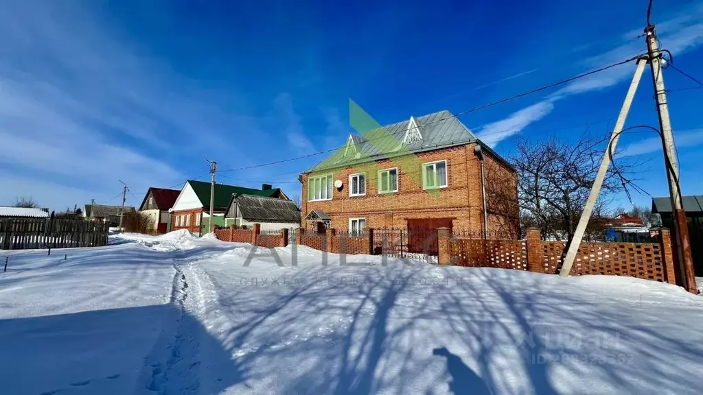 Дом в Липецкая область, Елец Александровский пер., 2 (194 м) - Фото 1