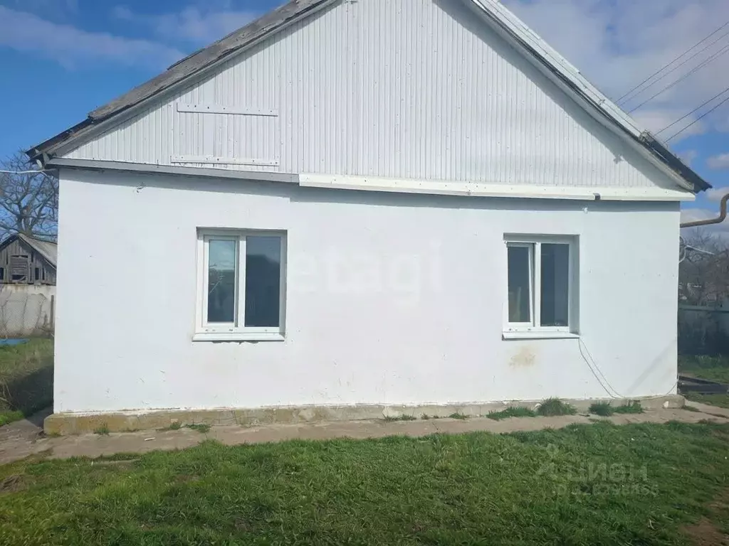 Дом в Краснодарский край, Темрюкский район, Краснострельское с/пос, ... - Фото 1