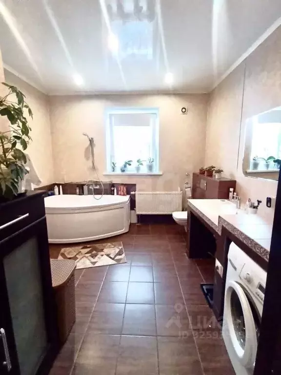 Дом в Калужская область, Калуга ул. Береговая, 3 (160 м) - Фото 1