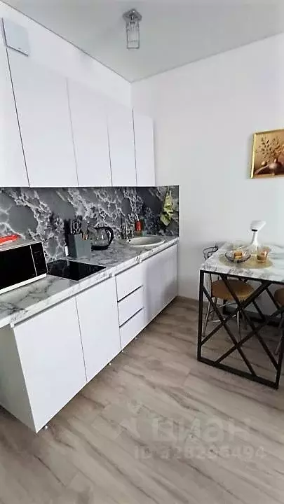 3-к кв. Омская область, Омск ул. Кирова, 51к1 (65.4 м) - Фото 2