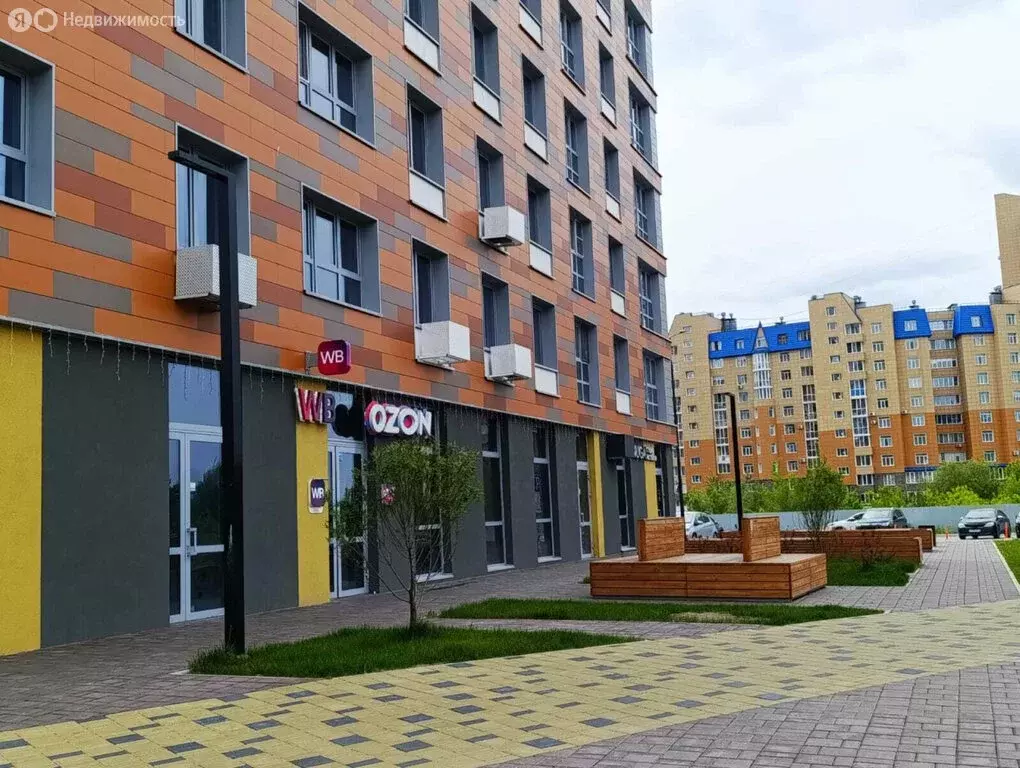 2-комнатная квартира: Омск, улица 70 лет Октября, 3 (54.8 м) - Фото 0