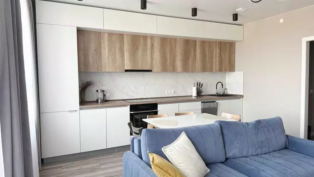 3-к кв. Пермский край, Пермь ул. Строителей, 37А (70.0 м) - Фото 1