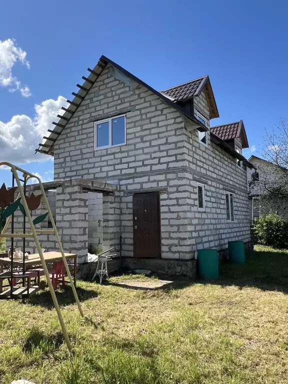 Дом в Псковская область, Великолукский район, Лычевская волость, д. ... - Фото 1