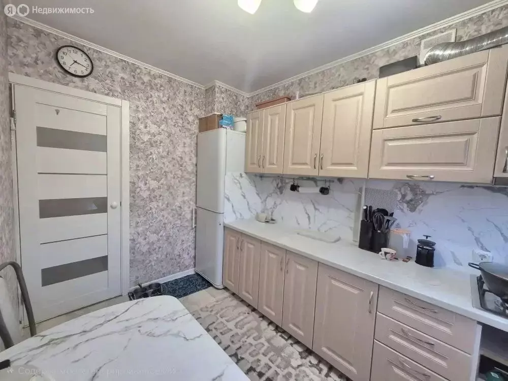 3-комнатная квартира: Пермь, Коломенская улица, 32 (60.7 м) - Фото 1
