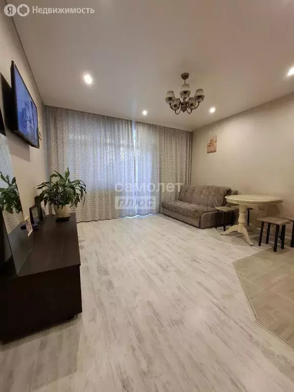2-комнатная квартира: Пермь, улица Мира, 29 (50 м) - Фото 0
