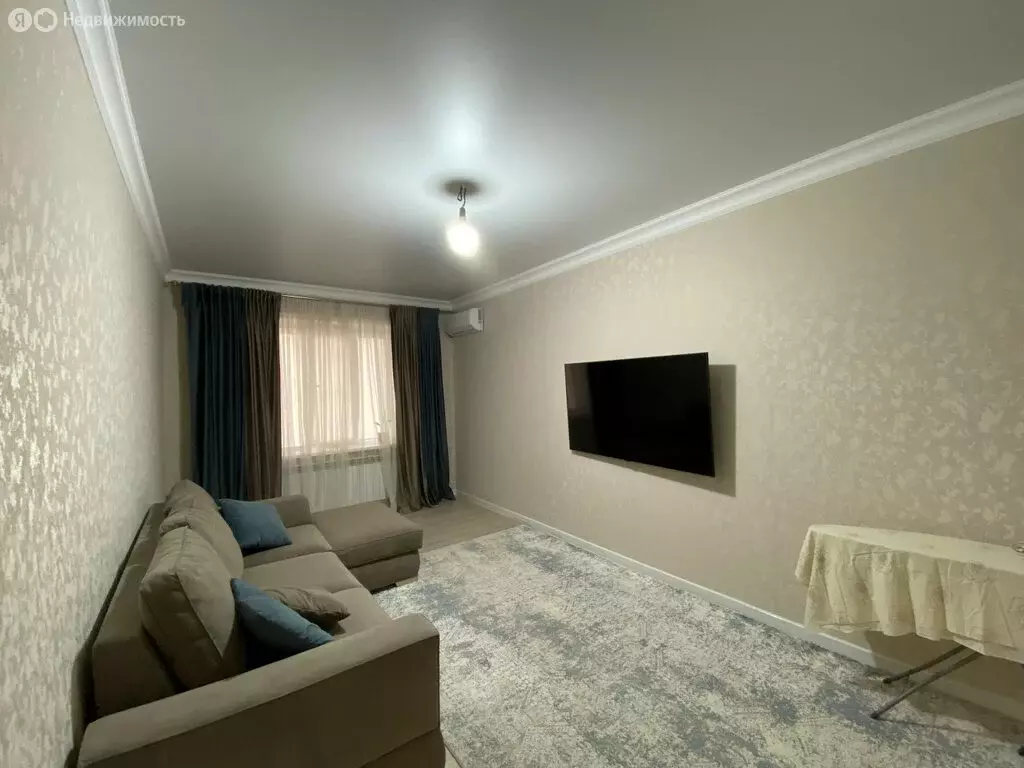 2-комнатная квартира: Махачкала, Хушетское шоссе, 26В (73 м) - Фото 1