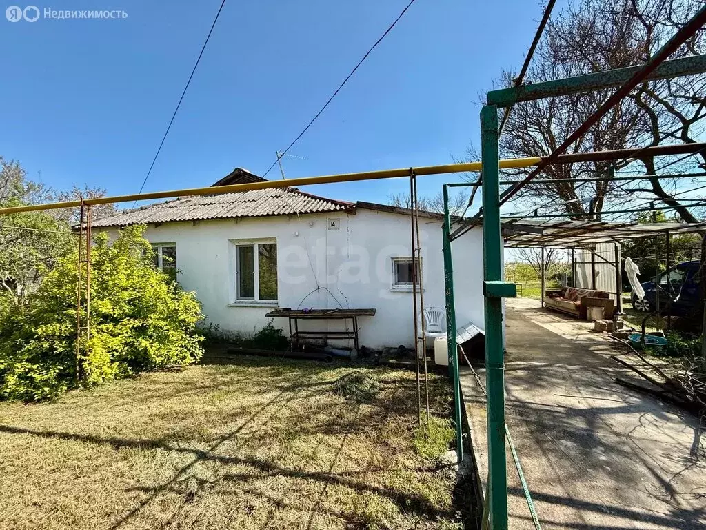 Дом в Сакский район, Лесновское сельское поселение, село Куликовка, ... - Фото 1