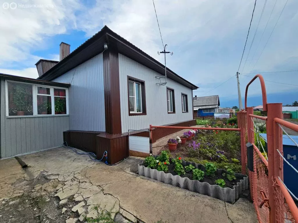 Дом в Ленинск-Кузнецкий, переулок Металлиста, 21 (68.6 м) - Фото 0