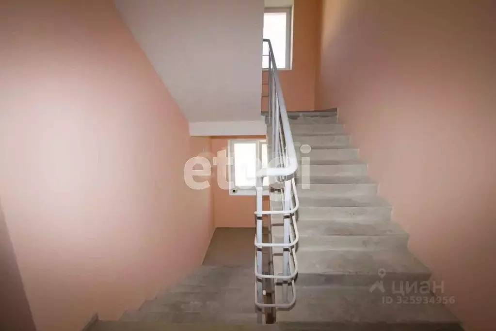 1-к кв. Калужская область, Калуга проезд 3-й Академический, 4 (39.8 м) - Фото 2