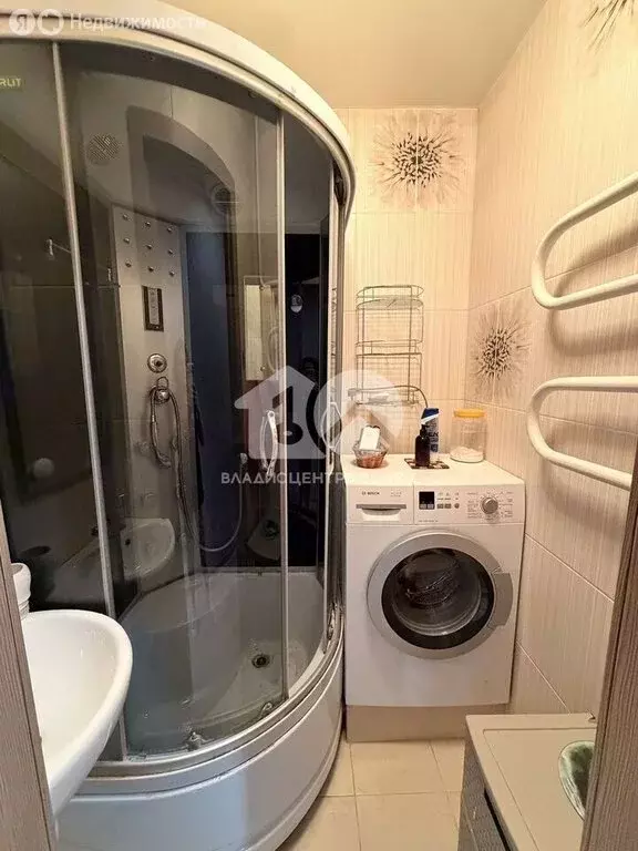 3-комнатная квартира: Новосибирск, улица Есенина, 15 (59 м) - Фото 2