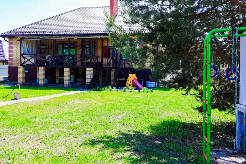 Дом в Марий Эл, Волжск ул. Хвойная, 2 (400 м) - Фото 0