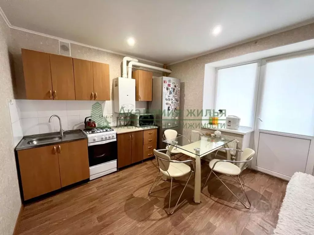 2-к кв. Саратовская область, Саратов Воскресенская ул., 32 (48.0 м) - Фото 1