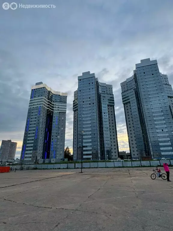 Квартира-студия: Набережные Челны, улица Академика Королёва, 122В ... - Фото 0