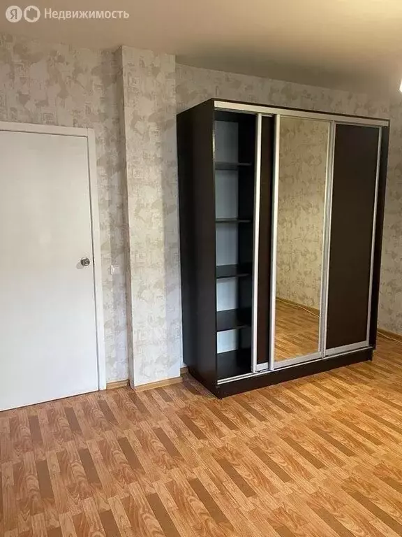 3-комнатная квартира: Красноярск, Судостроительная улица, 139 (81 м) - Фото 1