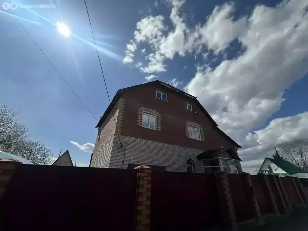 Дом в Березники, улица Максима Горького (296 м) - Фото 1