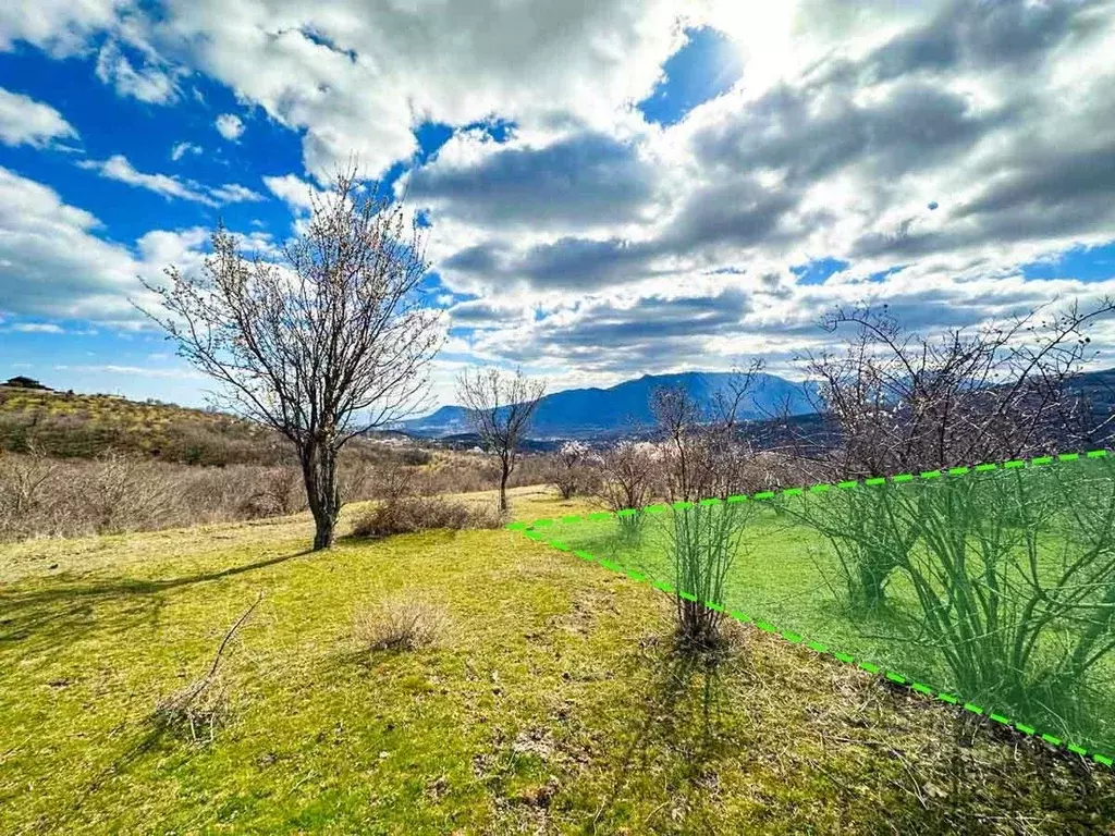 Участок в Крым, Алушта муниципальный округ, с. Лучистое ул. Имени Ю. ... - Фото 2