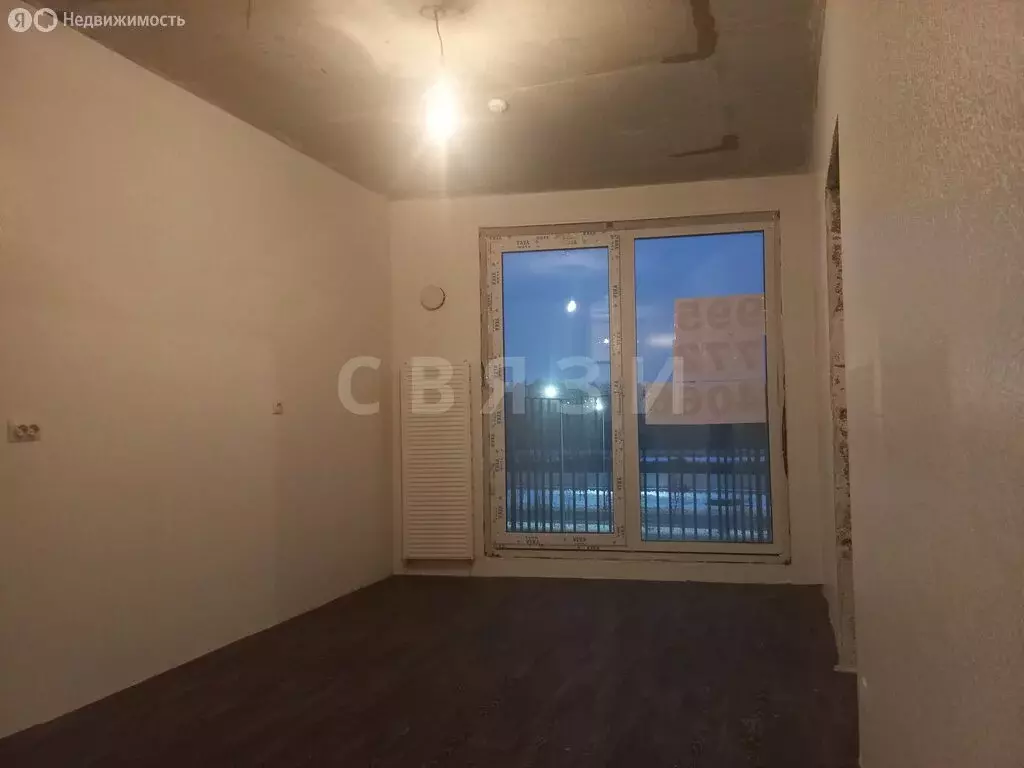 Квартира-студия: Тюмень, улица Фармана Салманова, 5 (29 м) - Фото 1