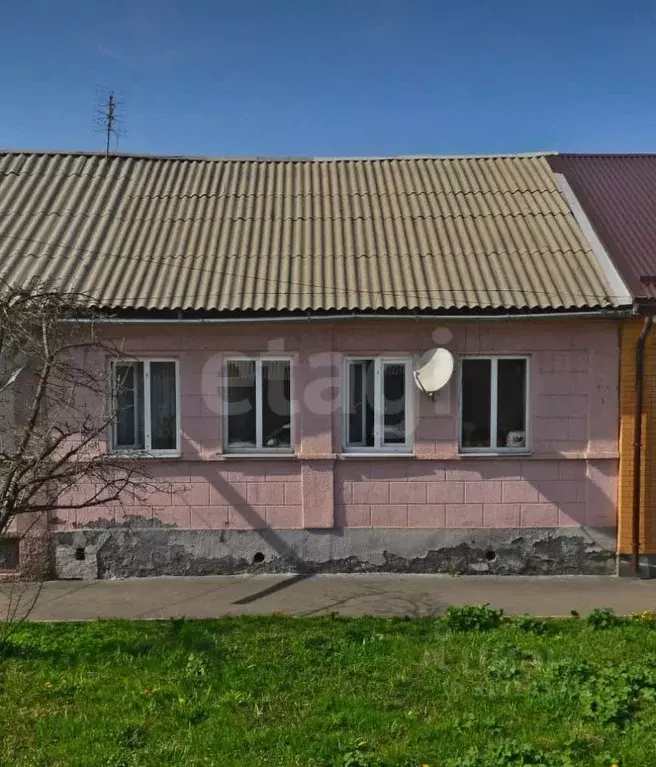 Дом в Северная Осетия, Владикавказ просп. Коста, 118 (100 м) - Фото 0