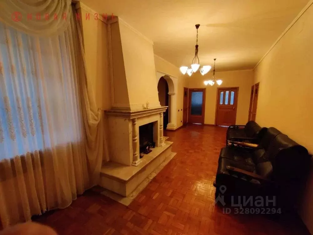 5-к кв. Самарская область, Самара ул. Фрунзе, 142 (202.0 м) - Фото 0