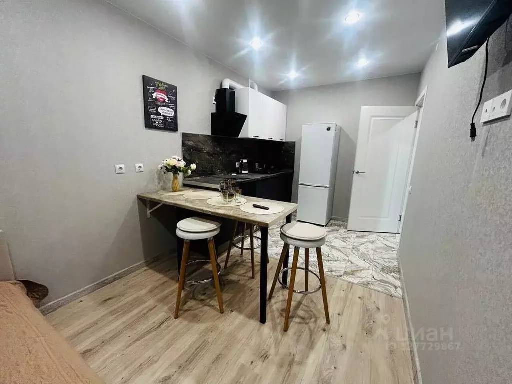 2-к кв. Татарстан, Казань ул. Азата Аббасова, 16 (40.0 м) - Фото 2