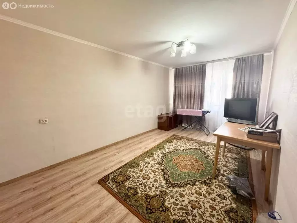 3-комнатная квартира: Саранск, улица Веселовского, 23 (63.8 м) - Фото 1