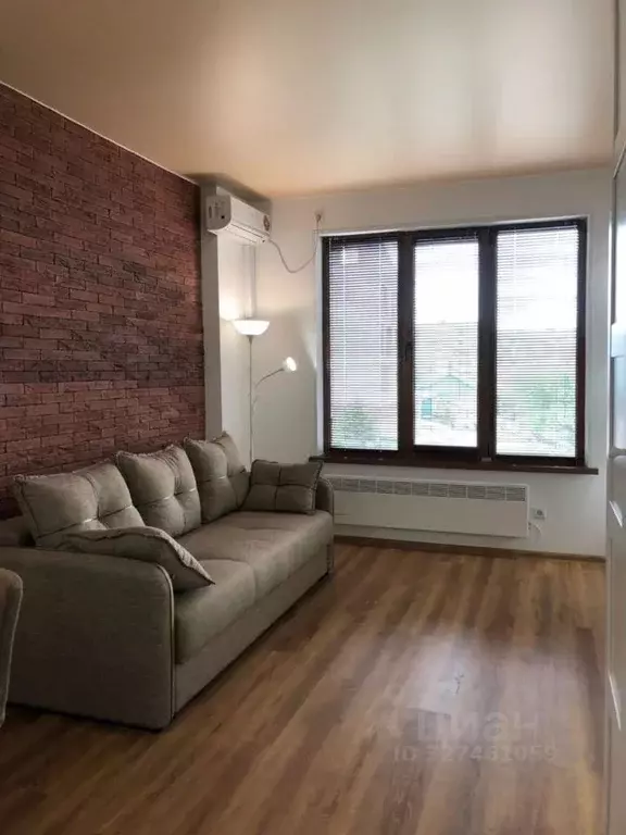 Студия Приморский край, Владивосток Волочаевская ул., 25 (27.7 м) - Фото 1